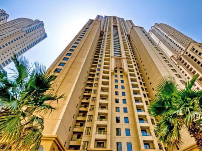 Seaview Beach Hostel Jbr - Walk To Beach - Gym - Pool - Metro Station Dubaj Kültér fotó