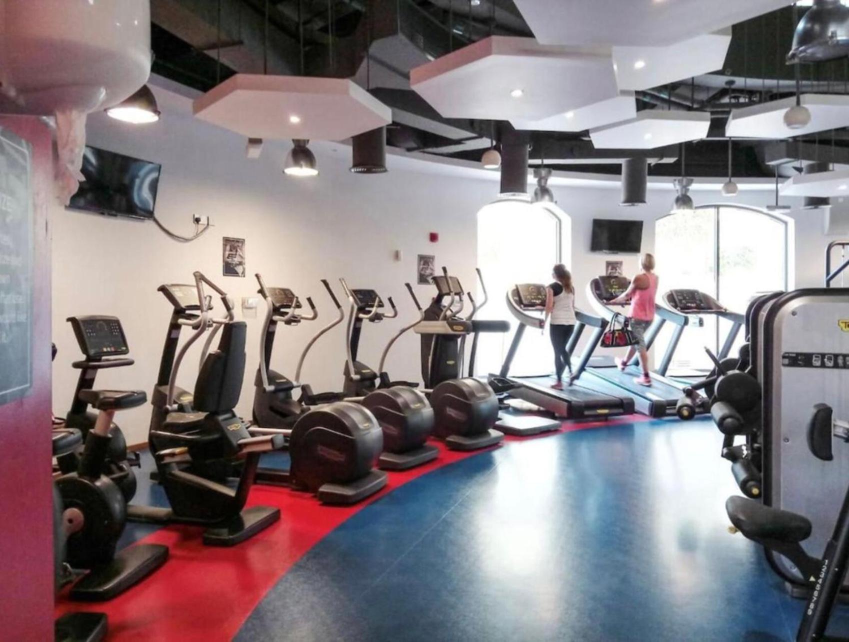Seaview Beach Hostel Jbr - Walk To Beach - Gym - Pool - Metro Station Dubaj Kültér fotó